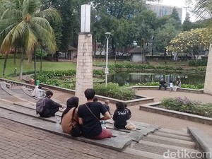 Nikmat Mana Lagi yang Kau Dustakan, Secangkir Kopi dan Gorengan di Taman Ayodya
