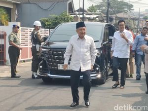 Jusuf Kalla hingga Boediono Melayat ke Rumah Duka Hamzah Haz