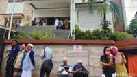 Seperti diketahui, Hamzah Haz mengembuskan napas terakhir di Klinik Tegalan pukul 09.30 WIB.