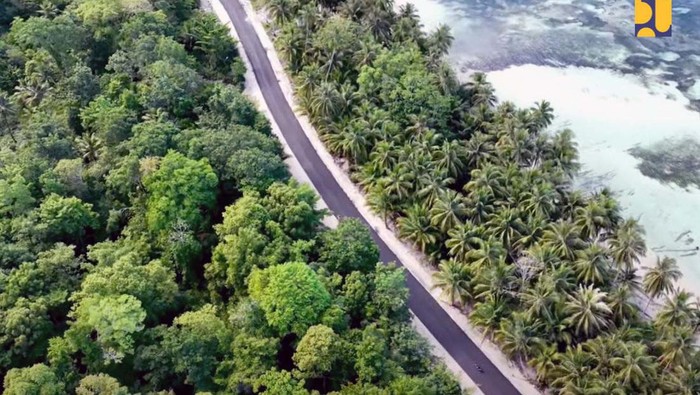 Pembangunan Inpres Jalan Daerah (IJD) TA 2023 untuk empat ruas jalan di Provinsi Papua telah selesai. Proyek itu menelan anggaran Rp 134,84 miliar.