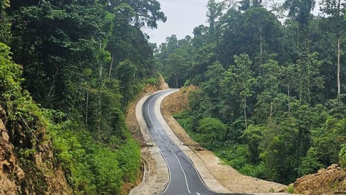 Pembangunan Inpres Jalan Daerah (IJD) TA 2023 untuk empat ruas jalan di Provinsi Papua telah selesai. Proyek itu menelan anggaran Rp 134,84 miliar.