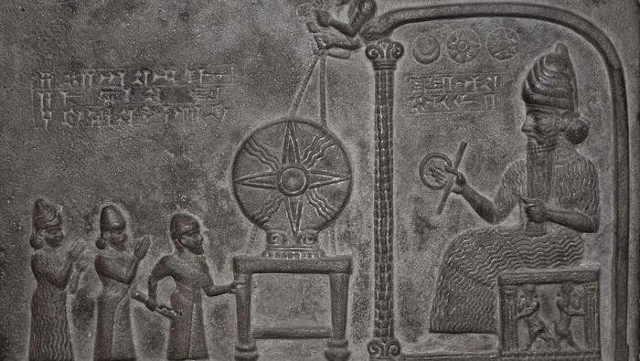 Masyarakat Sumeria memiliki dewa-dewa yang disebut dengan Anunnaki. Apakah benar bahwa Anunnaki adalah alien yang mengajarkan manusia di Bumi teknologi maju?