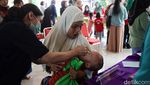 Begini Ekspresi Anak-anak Saat Divaksinasi Polio