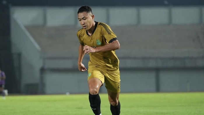 Bek PSIM Jogja, Lucky Oktavianto saat membela Persikabo 1973.
