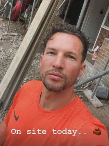 Danny Drinkwater di Proyek Bangunan