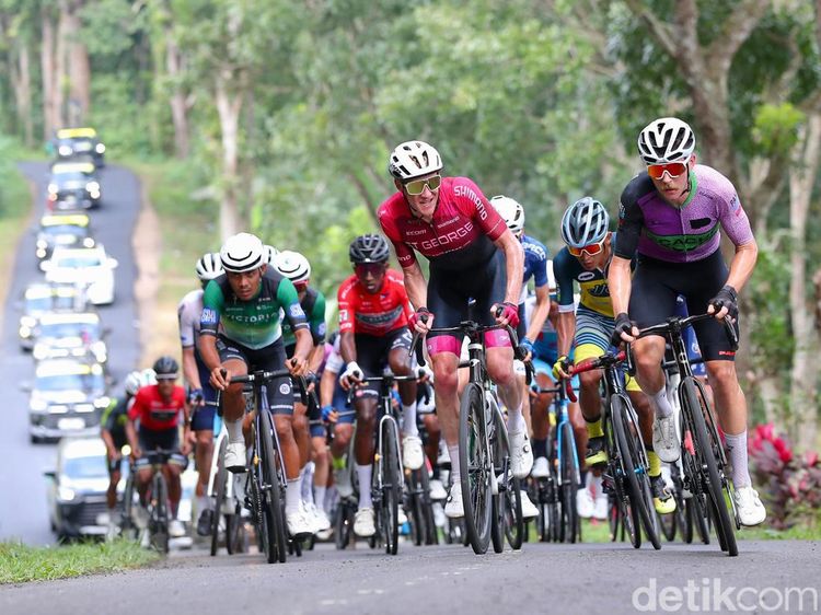 Potret Tanjakan Terberat di Tour de Banyuwangi Ijen
