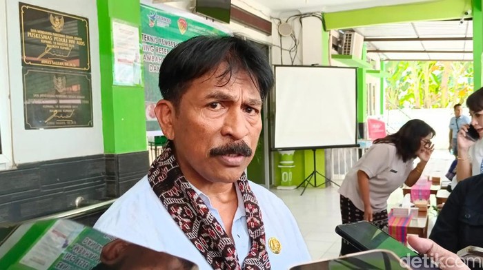 George Hadjoh saat diwawancarai beberapa waktu lalu. (Foto: Yufengki Bria/detikBali)