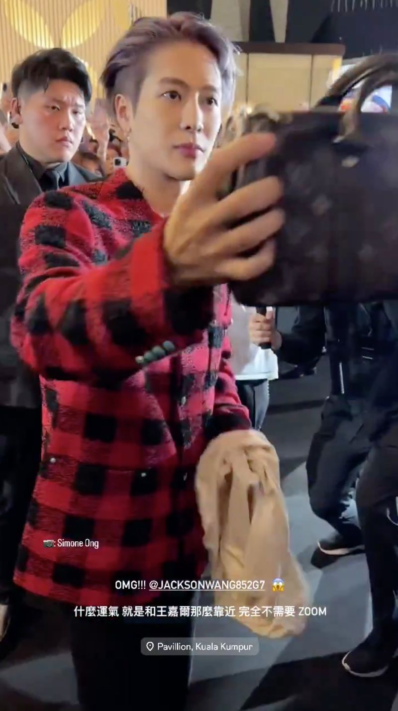 Jackson Wang Beri Tas Louis Vuitton Gratis ke Pasangan Malaysia, Bikin Iri