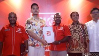 Kepada para calon yang kami berikan surat rekomendasi, kami atas nama DPP PSI mengucapkan selamat berjuang, kata Wakil Ketua Umum PSI Andy Budiman di Kantor DPP PSI, Tanah Abang, Jakarta Pusat, Kamis (25/7/2024).  