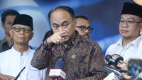Menkominfo Budi Arie Setiadi memberikan keterangan pers terkait penanganan judi online. Sebanyak 2.645.081 konten judi online telah diberangus.