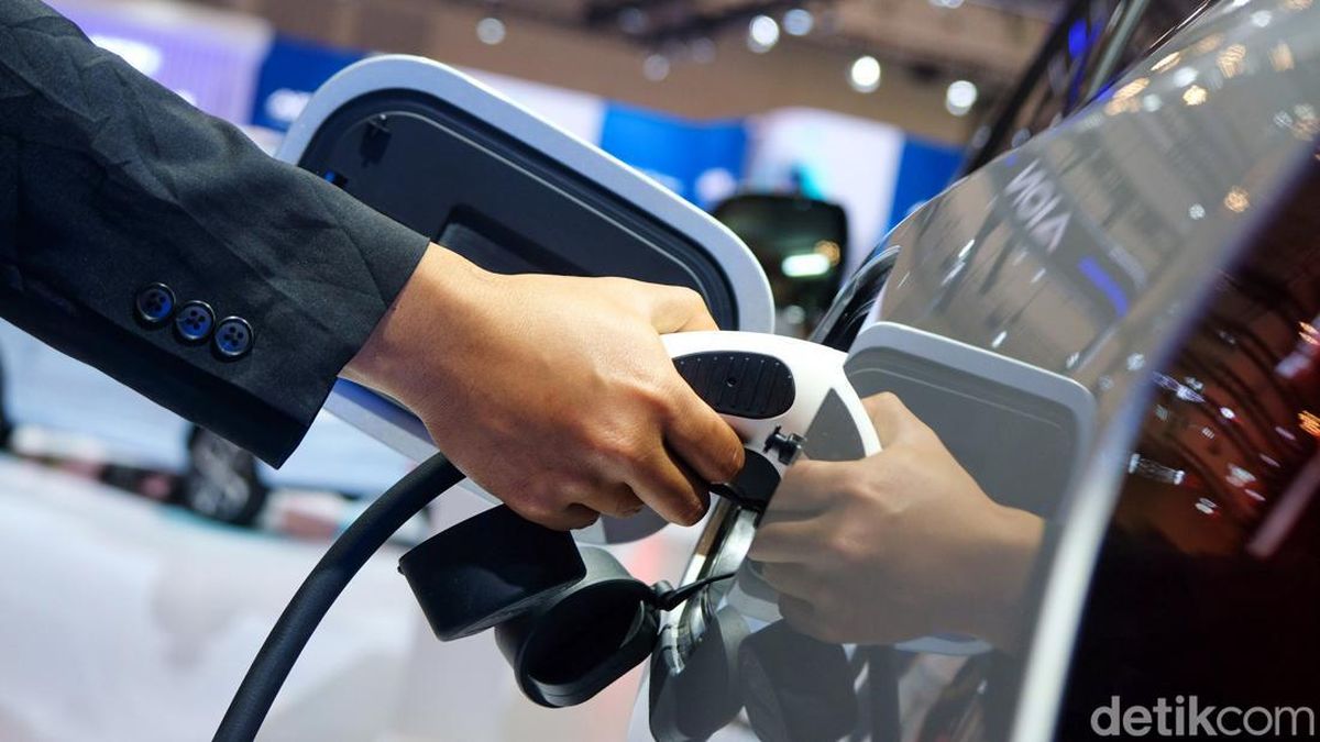 Kenapa Asuransi Mobil Listrik Lebih Mahal?