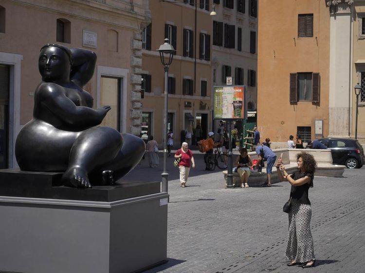 Mengenang Seniman Kolombia Botero Lewat Pameran Patung di Roma