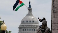 Netanyahu dalam pidatonya menegaskan Israel tidak akan mengakhiri perang di Jalur Gaza hingga Hamas dihancurkan. Dalam upaya mencari dukungan dari anggota Kongres AS, Netanyahu menyampaikan sketsa garis besar yang samar soal rencana deradikalisasi Gaza usai perang berakhir. 