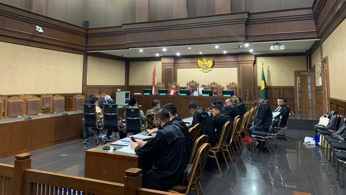 Nota pembelaan akhir (duplik) empat terdakwa perkara kasus dugaan korupsi pembangunan Tol MBZ