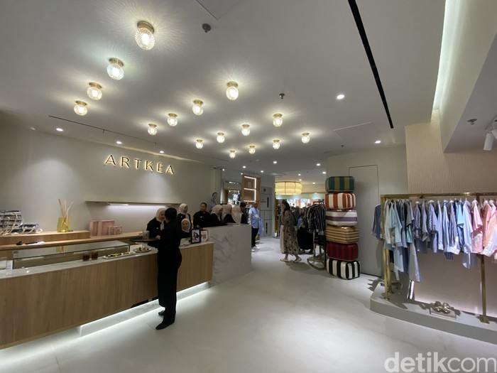 Pembukaan Flagship Store Artkea di Plaza Indonesia