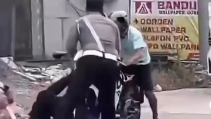 Pengendara motor tabrak tiga polisi di Kebupaten Berau, Kalimantan Timur (Kaltim).