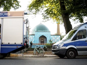 Iran Beri Peringatan Jerman Buntut Penutupan Pusat Islam di Hamburg