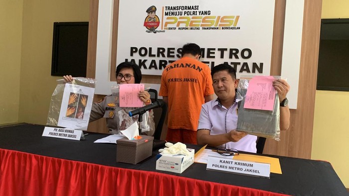 Polisi menangkap pelaku penusukan wanita di Jalan Barito, Jakarta Selatan.