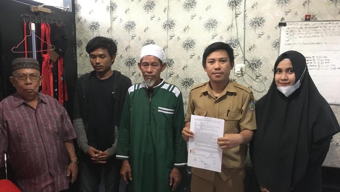 Proses mediasi kasus yang berakhir damai di Kantor Polres Kepulauan Selayar.