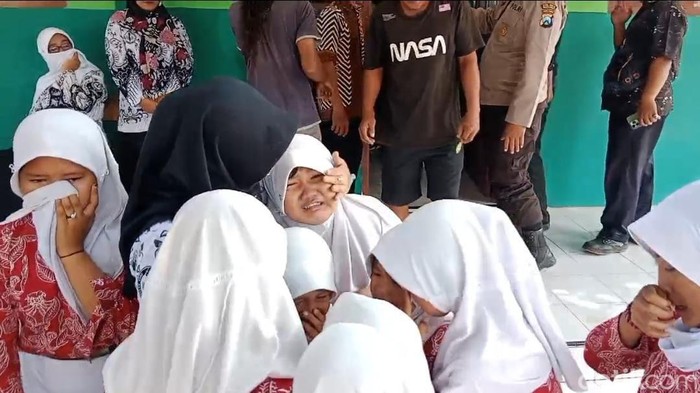 SDN Widoro Probolinggo dimerger