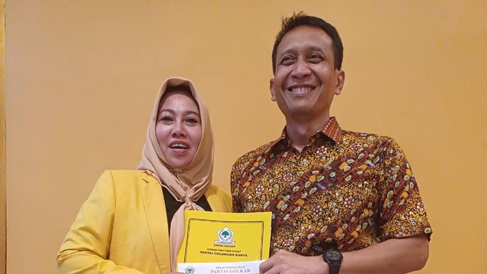 Setyo Wahono, Adik Mensesneg Pratikno menerima rekomendasi maju Pilbup Bojonegoro dari Golkar Jatim.