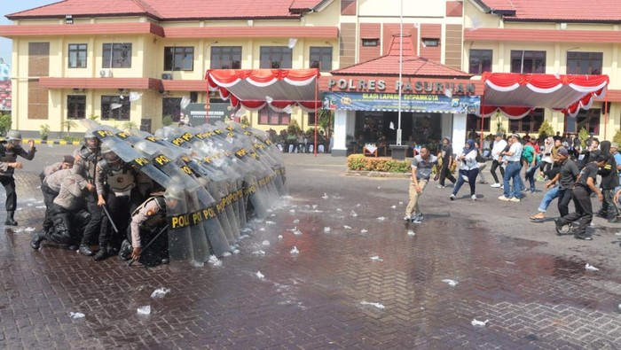 Sispamkota Polres Pasuruan