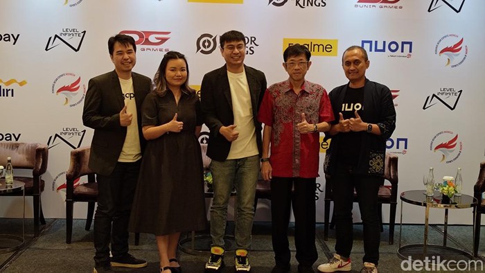Tencent Games Indonesia membeberkan besaran uang yang sudah disiapkan, untuk menggelar turnamen esports Honor of Kings di Indonesia. Jumlahnya sangat banyak mencapai Rp 35 miliar.