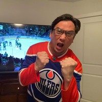 Tengku Firmansyah sering membagikan kehidupan barunya di KanaBersama dengan istrinya, Cindy Fatika Sari, Tengku Firmansyah sering menikmati suasana alam yang berbeda dari di Indonesia. da. Pria yang juga mantan atlet anggar tersebut diketahui tinggal di Kota Edmonton, Provinsi Alberta. Foto: Instagram @tengku_firmansyah