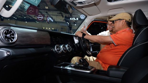 GWM Indonesia memperkenalkan SUV Tank 300 HEV pada ajang GIIAS (Gaikindo Indonesia International Auto Show) 2024. Mobil ini bakal menantang Toyota Fortuner dan Mitsubishi Pajero Sport.