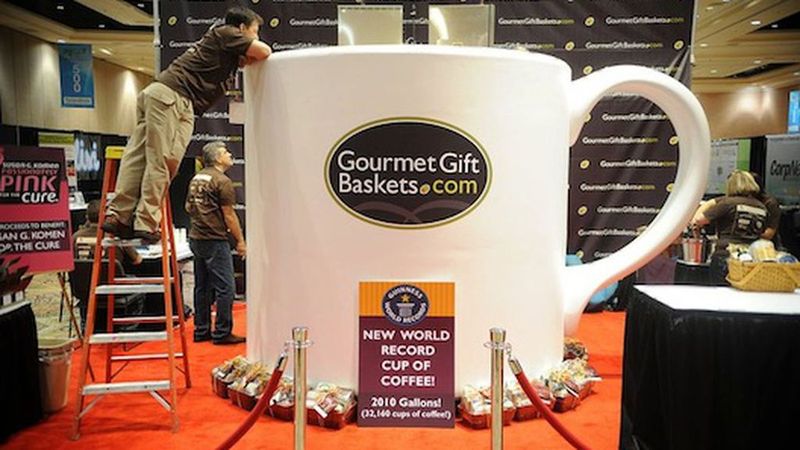 Ada Rekor Minum Kopi Tercepat hingga Cangkir Kopi Tercantik di Dunia