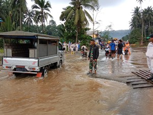 Video: Banjir Landa Halmahera Barat, 2 Orang Tewas-Ribuan Mengungsi