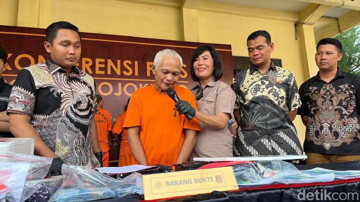 AS, pensiunan TNI diamankan polisi karena bawa senpi rakitan