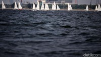 Sebanyak 125 atlet dari 9 negara bertanding dalam Jakarta International Sailing Championship (JISC) 2024 di Symphony of The Sea Ancol, Jakarta Utara.