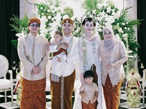 Sahabat Jadi Ipar, Aurel Hermansyah Joget-joget Foto Bareng Aaliyah Massaid