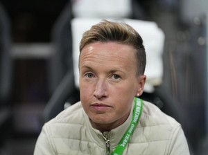 Pelatih Timnas Wanita Kanada Dipecat Imbas Insiden Drone