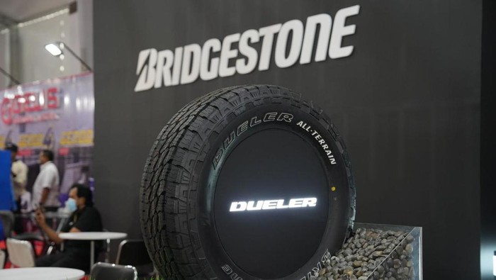 Bridgestone Dueler A/T002 di GIIAS 2024