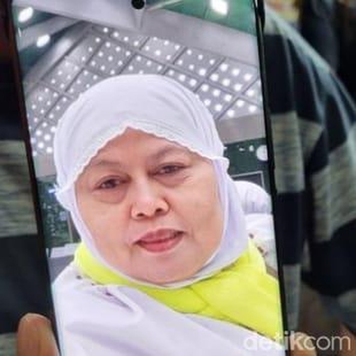 bu nunuk pemilik stmj surabaya