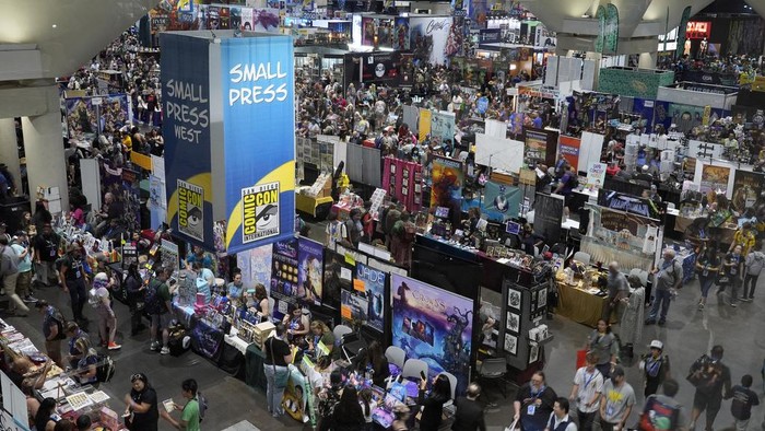 Crowds walk the convention floor during preview night for Comic-Con International, Wednesday, July 24, 2024, in San Diego. (AP Photo/Chris Pizzello)