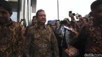 Trenggono meninggalkan gedung KPK setelah pemeriksaan selama kurang lebih 2,5 jam.