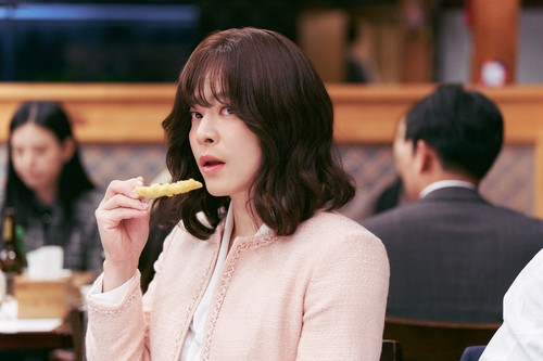 Penampilan Jo Jung Suk di film Pilot, tayang 31 Agustus 2024 di bioskop Korea Selatan.