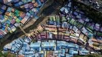Pemerintah Kota setempat mengupayakan peremajaan tiga kampung tematik yakni Kampung Tridi, Kampung Warna-warni Jodipan (KWJ) dan Kampung Biru Arema.