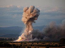 Gudang Berisi 20 Ton Kembang Api di Bulgaria Meledak