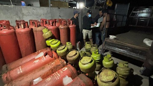 Gudang yang dijadikan tempat mengoplos LPG di Denpasar Utara, Kamis (25/7/2024). (Foto: Dok. Polda Bali)