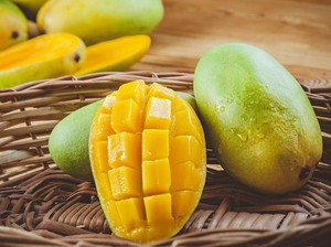 Amankah Makan Mangga Saat Diet? Simak Aturan dan Porsinya di Sini!