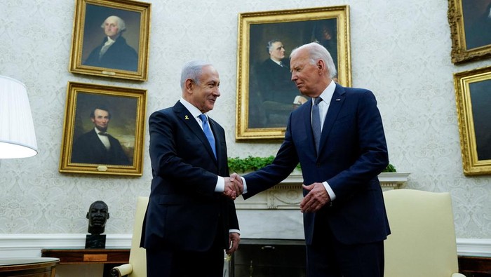 ISRAEL-PALESTINIANS/USA-NETANYAHU-BIDEN U.S. President Joe Biden meets with Israeli Prime Minister Benjamin Netanyahu in the Oval Office at the White House in Washington, U.S., July 25, 2024. REUTERS/Elizabeth Frantz