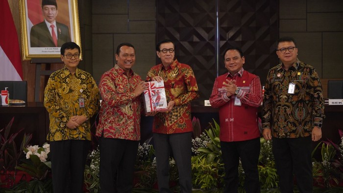 Kementerian Hukum dan Hak Asasi Manusia RI (Kemenkumham) berhasil meraih dan mempertahankan Opini Wajar Tanpa Pengecualian (WTP) ke-15 kali secara berturut-turut dari Badan Pemeriksa Keuangan RI (BPK RI).