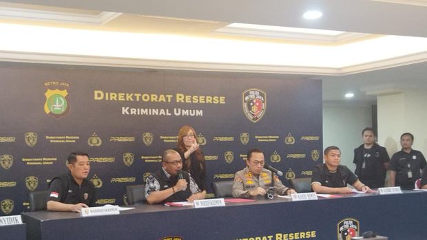 Konferensi pers kasus sindikat pencurian bajaj (Kurniawan/detikcom)