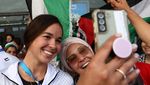 Momen Atlet Palestina Tiba di Paris Disambut Antusias