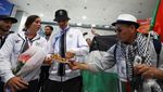 Momen Atlet Palestina Tiba di Paris Disambut Antusias
