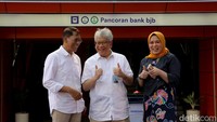 Hadir dalam peresmian Naming Rights tersebut Direktur Utama PT Kereta Api Indonesia Didiek Hartantyo, Direktur Utama bank bjb Yuddy Renaldi dan Pj. Gubernur Jawa Barat yang diwakilkan oleh Kepala Biro Perekonomian Sekretariat Daerah Provinsi Jawa Barat di Stasiun LRT Pancoran Bank bjb.